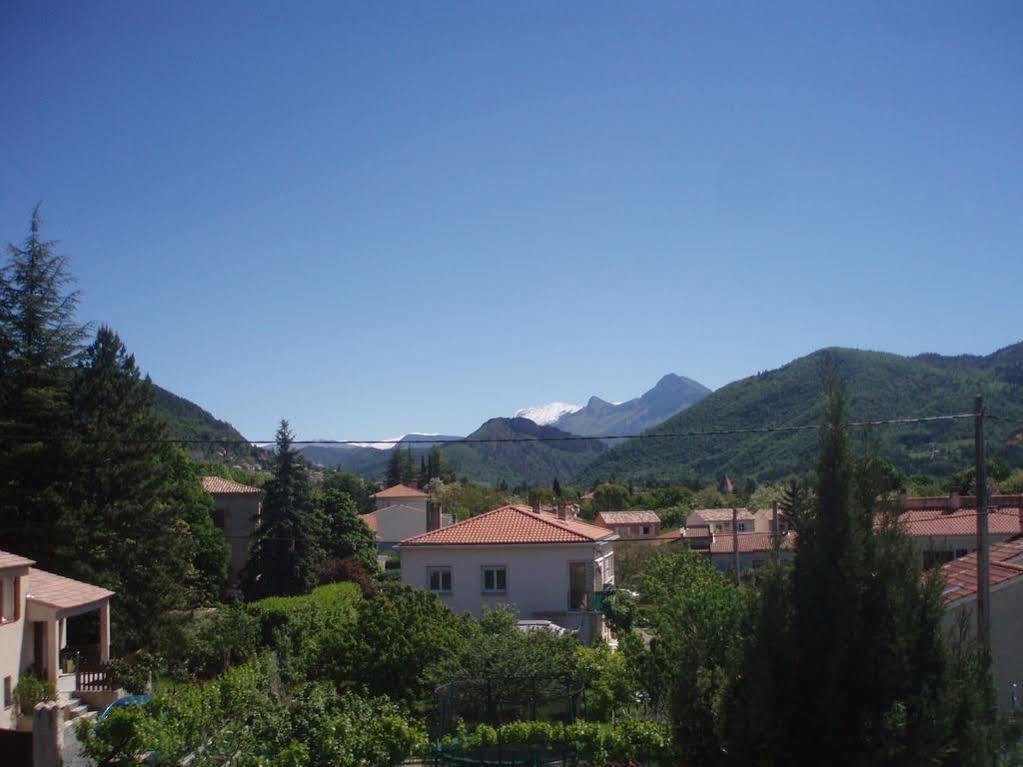 Hotel Saint-Michel Digne-les-Bains Exterior foto